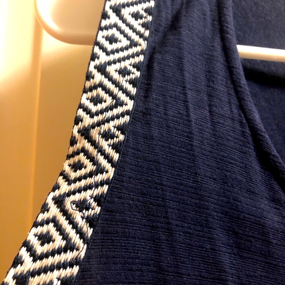 Ladies sleeveless top